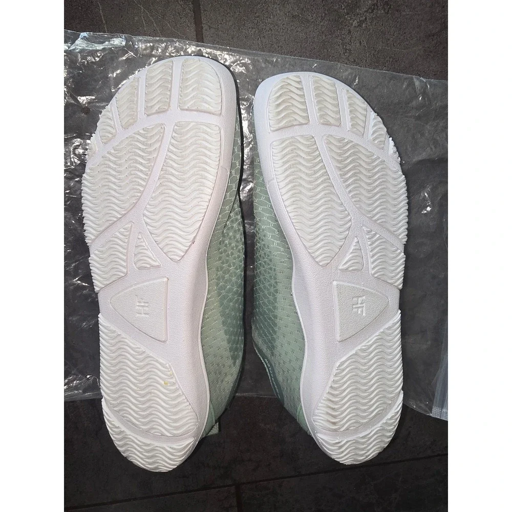 NWT Hike Footwear Cloud/ Flow barefoot Green Athletic Shoes Size EU 40 WMNS 9